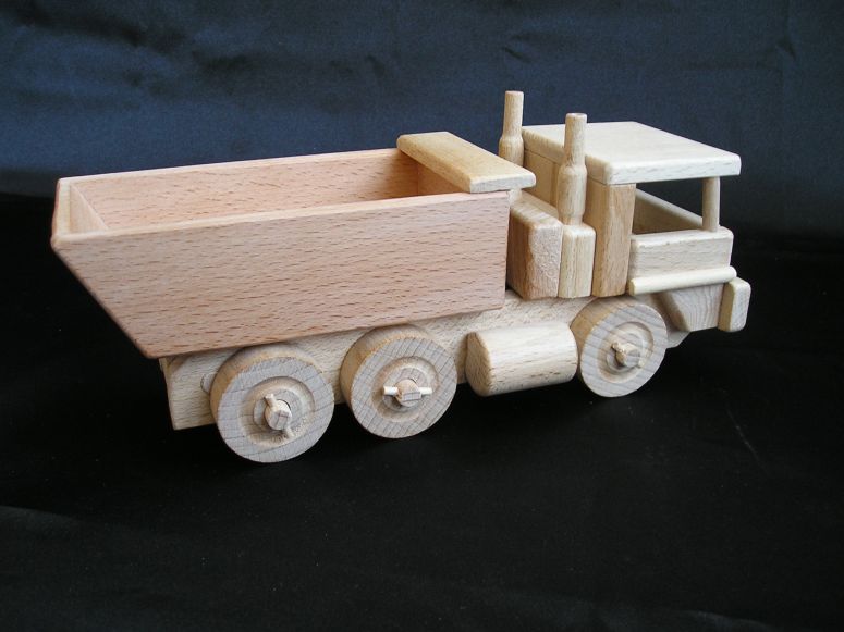 Holz Lkw Spielzeuge fur Buben.
