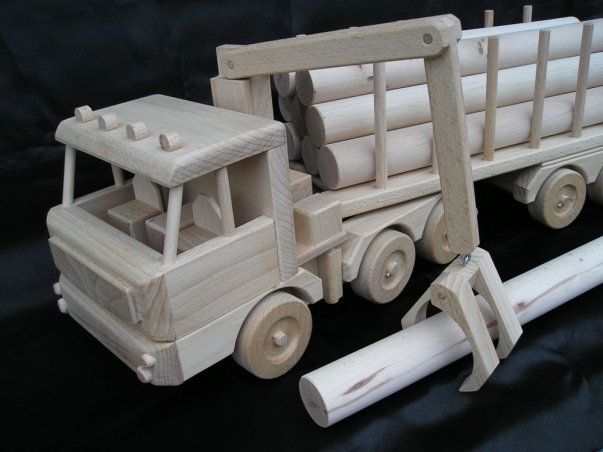 Holz-Transporter LKW 60 cm, special Holzspielzeug