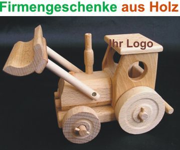 Holztrakoren spielzeug