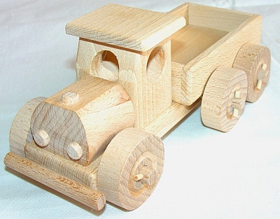 Kleines LKW Spielzeug aus Holz, natur