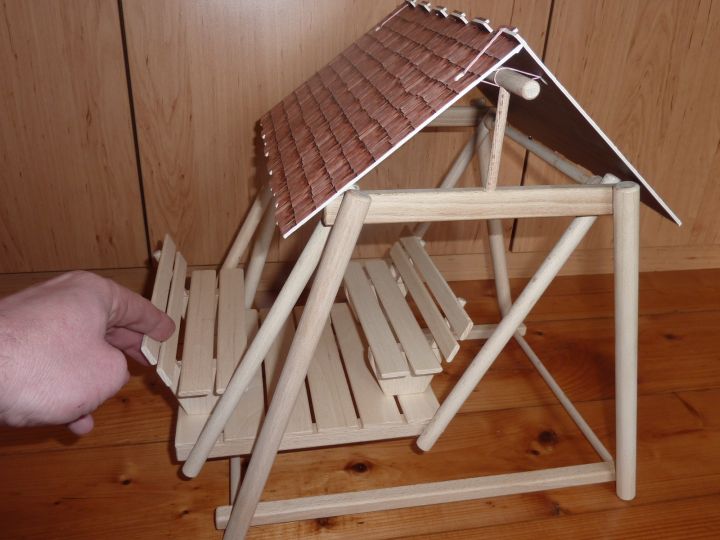 Schaukel aus Holz - Spielzeug