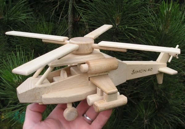 Hubschrauber Spielzeug aus Holz