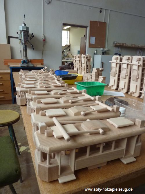 holzspielzeug herzstelung