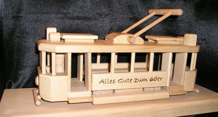 Holzgeschenke Strassenbahn