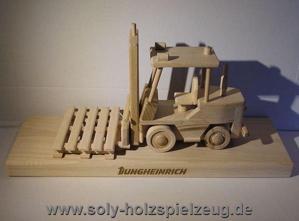 Lagertechnik Geschenke Spielzeug aus Holz