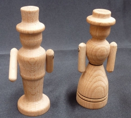 Mama und Papa, Holzfiguren