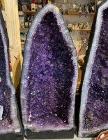 65 cm Amethyst Geode 26 kg