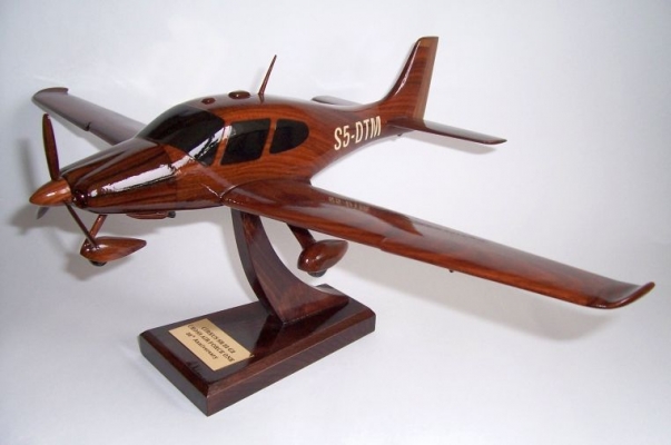 CIRRUS SR-22 Flugzeug Geschenke