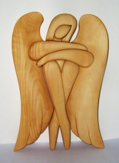 Sitzengel aus leichte Holz. 24 cm