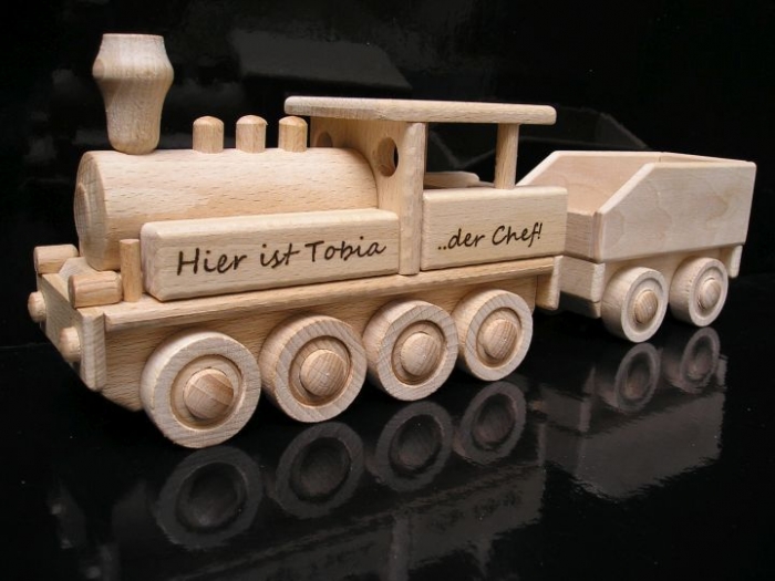 Lokomotive aus Holz - Spielzeug