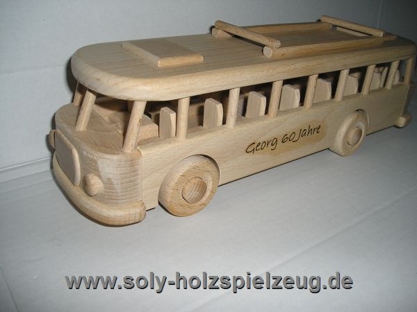 Bussen Holz-spielzeug mit Text Gravur
