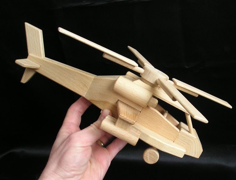 Militärhelikopter Holzspielzeug Modellhubschrauber Apache