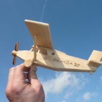 Holzspielzeug Flugzeug Pilatus – personalisiertes Holzflugzeug