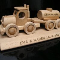 Tanklastwagen – Holzgeschenk für PHM-Fahrer