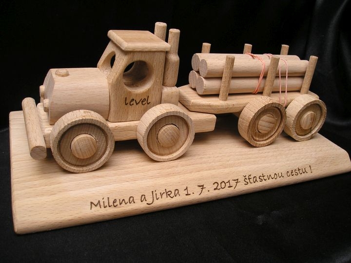 Forstfahrzeug, Lkw, Holzspielzeug