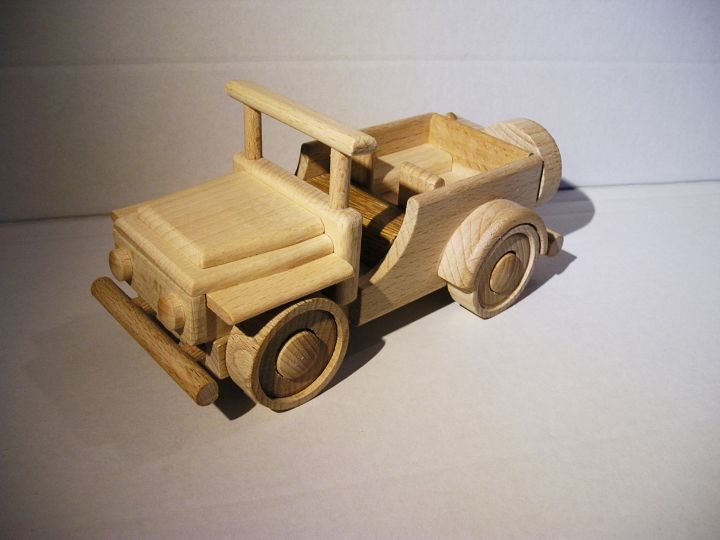 Jeep Spielzeug Geländewagen aus Holz