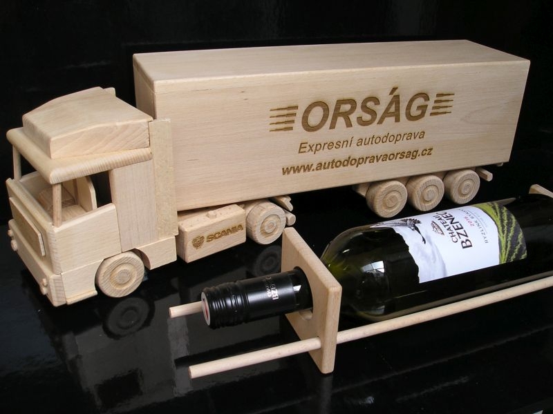 Holz-Truck Geschenk Lkw mit Flaschenhalter