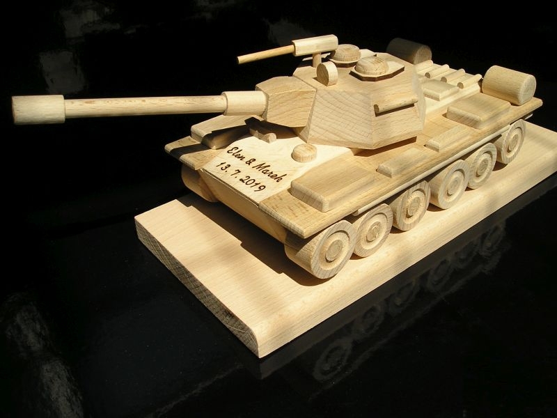 Panzer, Militärtechnik, Holzgeschenke Modell russischer Panzer T72