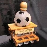Geschenk Flasche und Glas für Fußballer