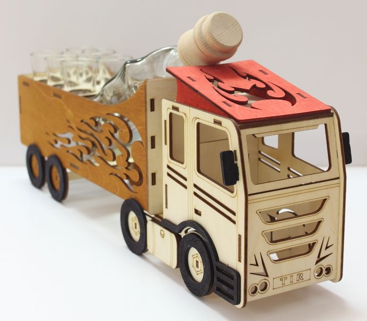 Truck Geschenk – Geschenkset mit LKW mit Flasche