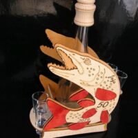Angler Geschenk mit Flasche – Fischmotiv und Gläser