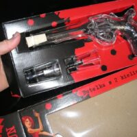 Waffenfans Geschenk – Glasflasche Pistole