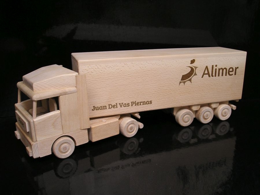 Trucker Geschenk exklusiver Holz TIR Modelltruck