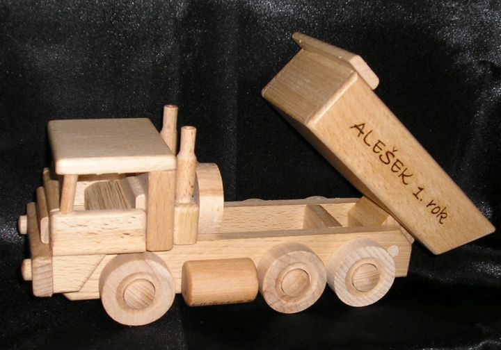 Tatra-LKWs und Bulldozer aus Holz Holzspielzeug