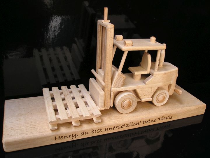 Gabelstapler-Modell als Geschenk, Spielzeug für Lageristen