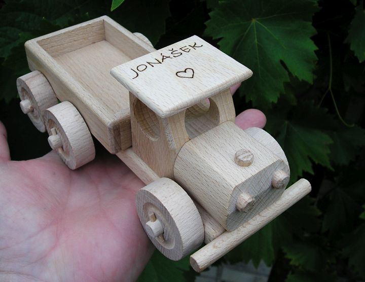 Kleiner LKW Holzspielzeug für Jungen