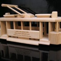 Holzmodell Straßenbahn – Straßenbahnwagen für Sammler Geschenk Spielzeug