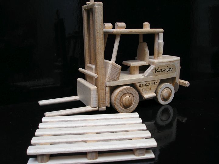 Geschenke Lagerist Logistik Modell eines Gabelstaplers