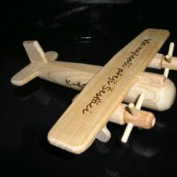 Kinder-Holzflugzeug
