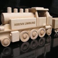 Holzgeschenke Dampflokomotive Arriva DR Holzspielzeug Werbemodell für Mitarbeiter