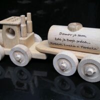 Tankwagen Geschenk auf Sockel