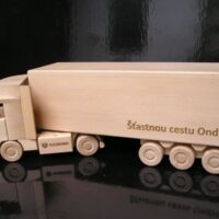 Holzgeschenk für Lkw-Fahrer