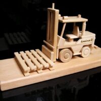 Holzgeschenke und Spielzeug Gabelstapler