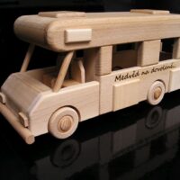 Holz-Karavan – originelles Hochzeitsgeschenk für Brautpaar