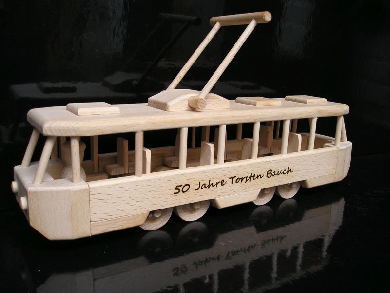 städtischer Schienenwagen, Geschenke aus Holz