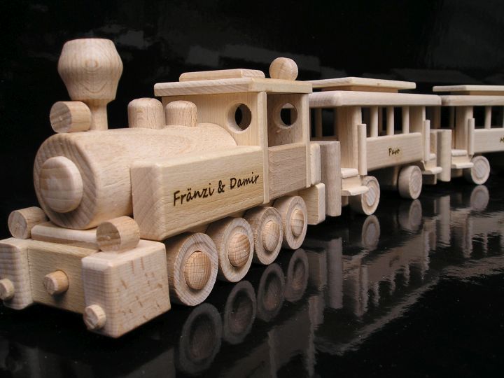 Holzspielzeug Lokomotive mit Waggons Geschenke Spielzeuge für Kinder