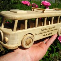 Historischer Holzbus – stilvolles Geschenk für Verkehrsliebhaber