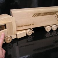 Holzgeschenk für Lkw-Fahrer
