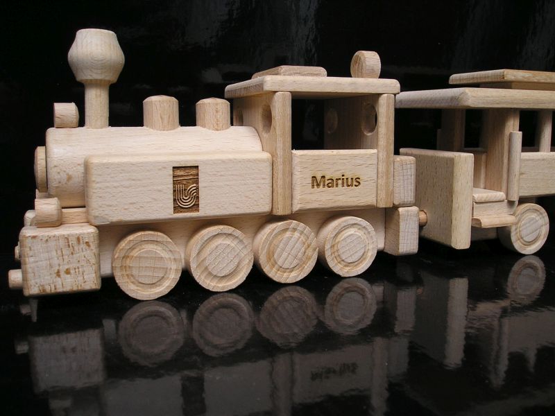 Holzeisenbahn für Jungen Lokomotive Geschenk Spielzeug