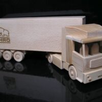 Holzgeschenk 50 für Lkw-Fahrer