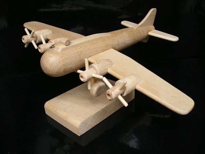 Flugzeugmodelle zum Geburtstag für Piloten