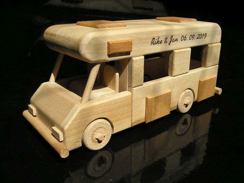 Caravan auf Sockel Hochzeitsgeschenk Wohnmobil Holzmodell