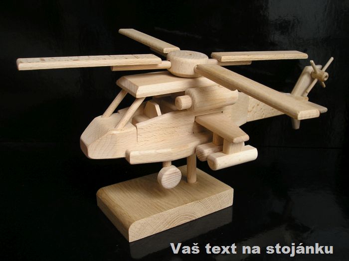 Apache Helikopter als Geburtstagsgeschenk für Piloten auf Ständer mit Widmung