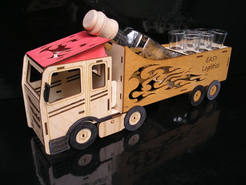 Geschenk Flasche, Alkoholglas, Lkw, Truck, Fahrer zum Ruhestand