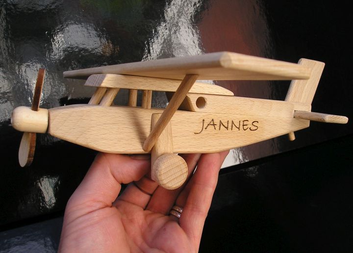 Holzflugzeug Typ Pilatus Geschenk für Piloten zum Ruhestand
