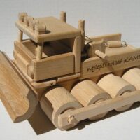 Modell eines Schneepfluges zur Schneepflege Spielzeug Geschenk